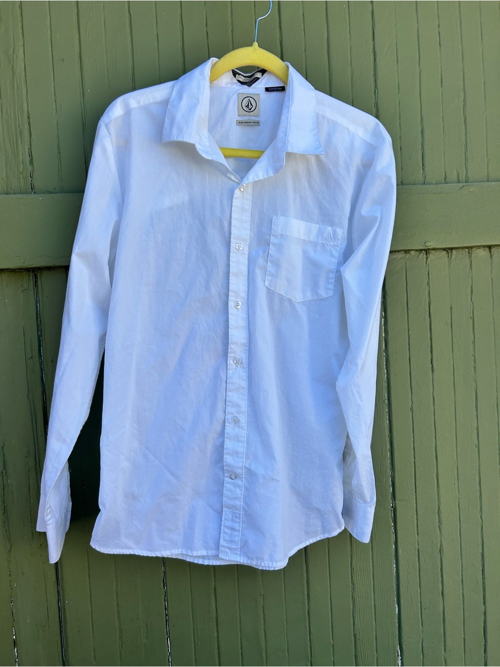 Volcom White Long-Sleeve Button-Down Shirt